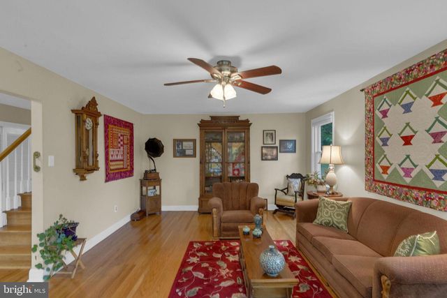 1144 DICKINSON DR, Yardley, PA 19067