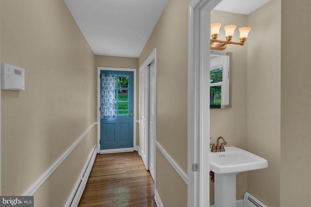 1144 DICKINSON DR, Yardley, PA 19067