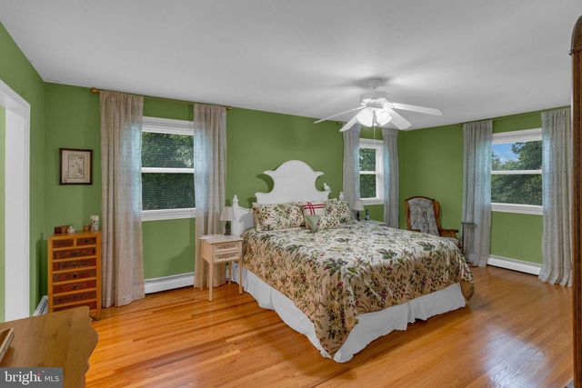 1144 DICKINSON DR, Yardley, PA 19067