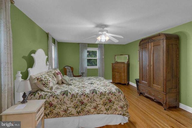 1144 DICKINSON DR, Yardley, PA 19067