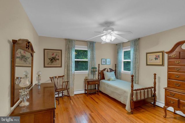1144 DICKINSON DR, Yardley, PA 19067