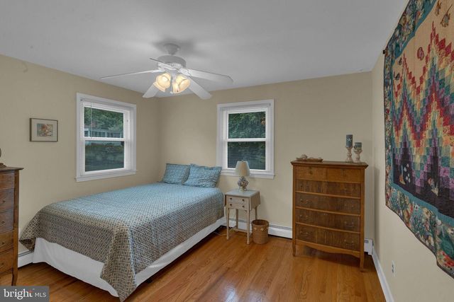 1144 DICKINSON DR, Yardley, PA 19067