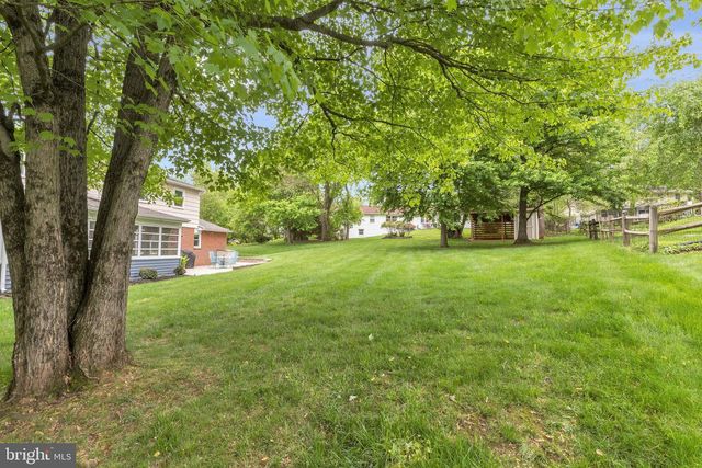 1144 DICKINSON DR, Yardley, PA 19067