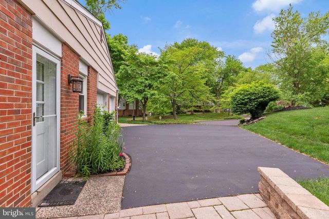 1144 DICKINSON DR, Yardley, PA 19067
