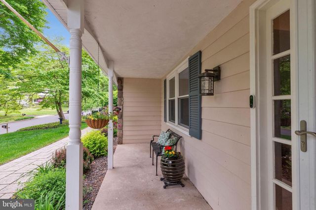 1144 DICKINSON DR, Yardley, PA 19067