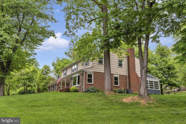 1144 DICKINSON DR, Yardley, PA 19067