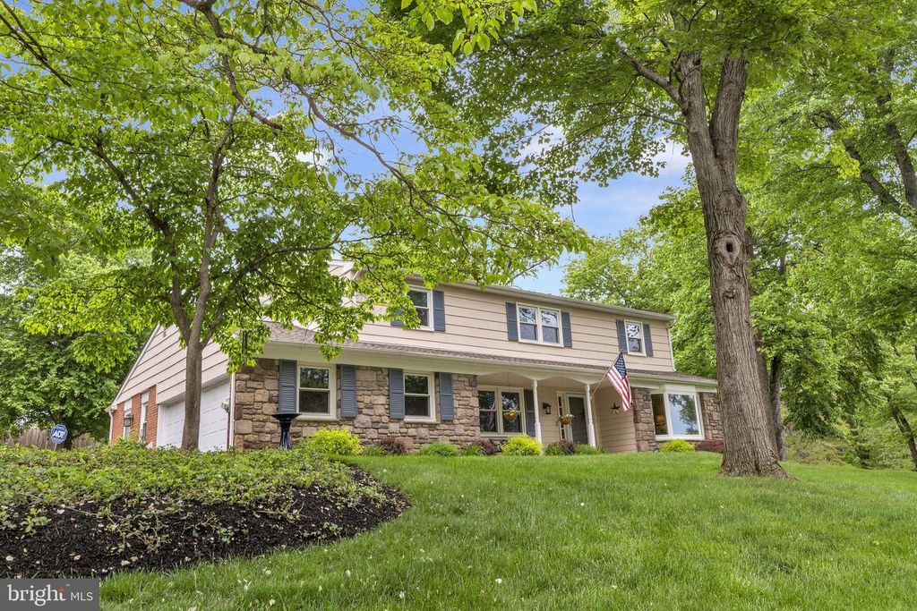 1144 DICKINSON DR, Yardley, PA 19067