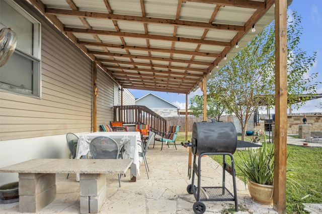 363 El Rey DR, Kyle, TX 78640