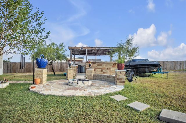 363 El Rey DR, Kyle, TX 78640