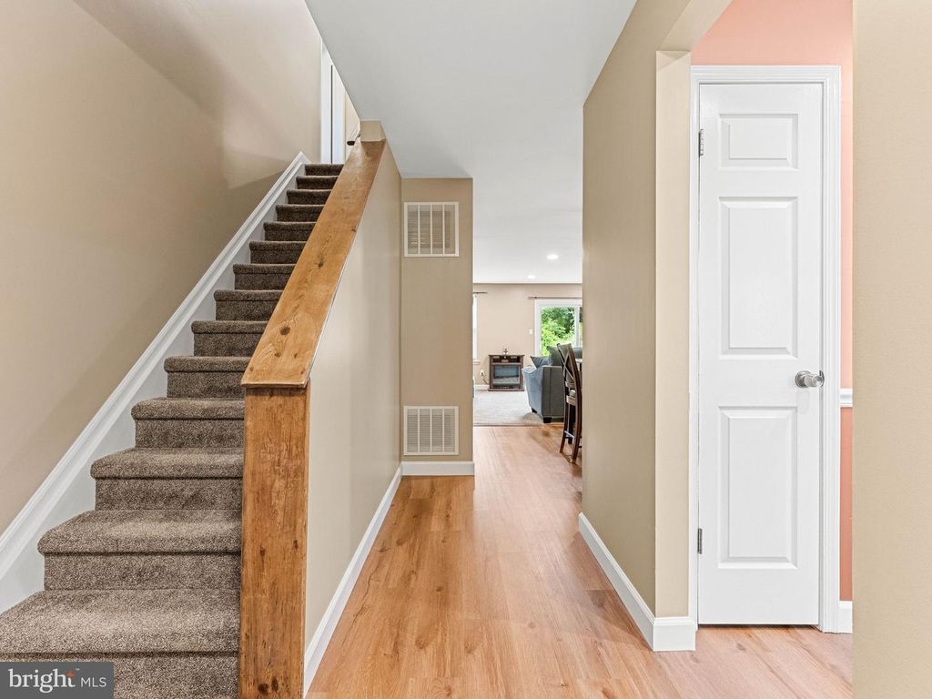 225 LAFAYETTE DR, SWEDESBORO, NJ 08085 — photo 5