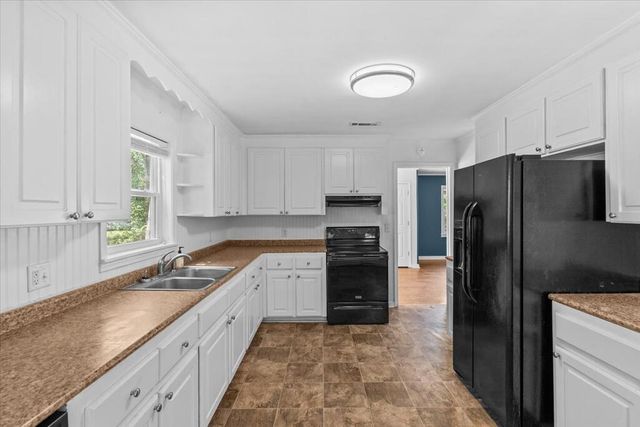 1101 Woodland Drive, Dothan, AL 36301