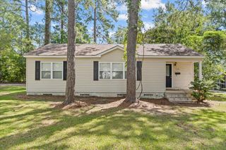 1101 Woodland Drive, Dothan, AL 36301