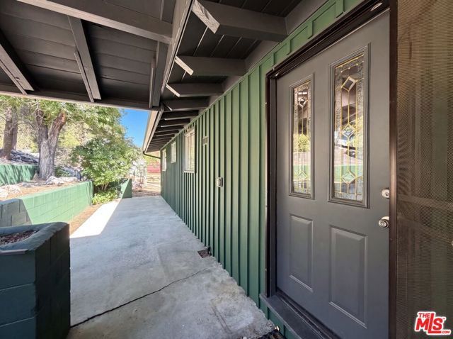 1145 Rivera Drive, Wrightwood, CA 92397