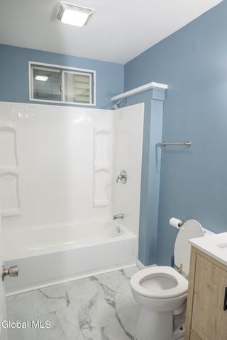 104 2nd Avenue, Troy, NY 12180