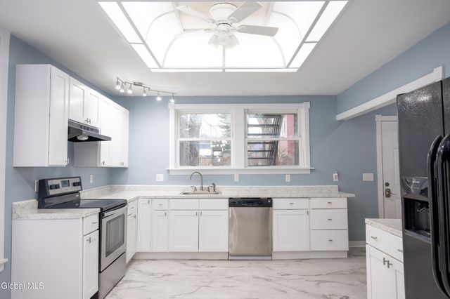 104 2nd Avenue, Troy, NY 12180