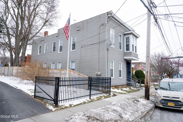 104 2nd Avenue, Troy, NY 12180