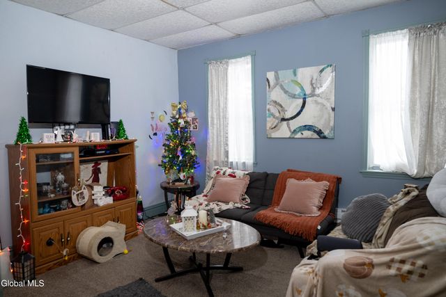 104 2nd Avenue, Troy, NY 12180