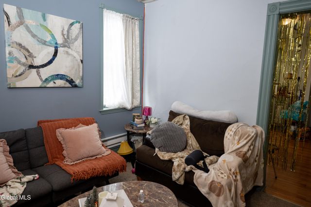 104 2nd Avenue, Troy, NY 12180