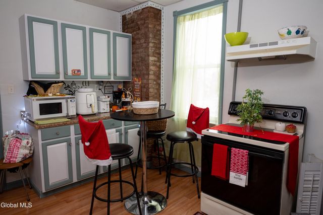 104 2nd Avenue, Troy, NY 12180