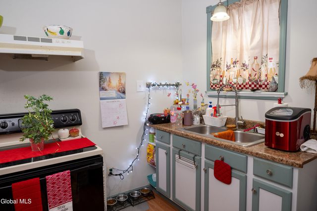 104 2nd Avenue, Troy, NY 12180