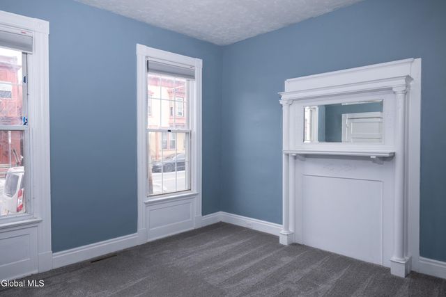 104 2nd Avenue, Troy, NY 12180