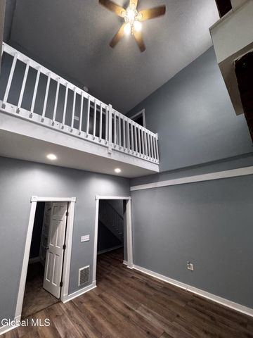 104 2nd Avenue, Troy, NY 12180