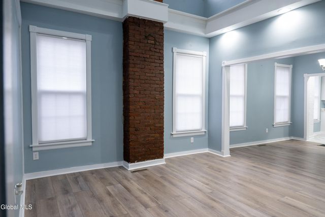 104 2nd Avenue, Troy, NY 12180