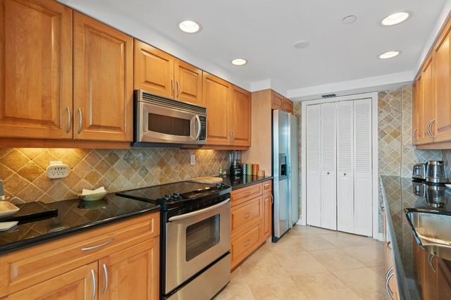 899 Jeffery Street 310, Boca Raton, FL 33487