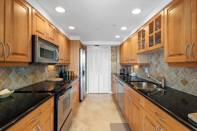 899 Jeffery Street 310, Boca Raton, FL 33487