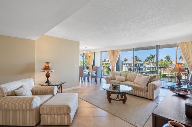 899 Jeffery Street 310, Boca Raton, FL 33487