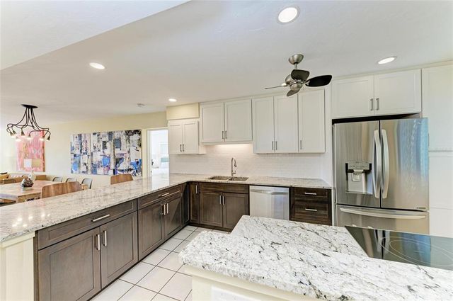 1617 BAYHOUSE COURT 121, Sarasota, FL 34231