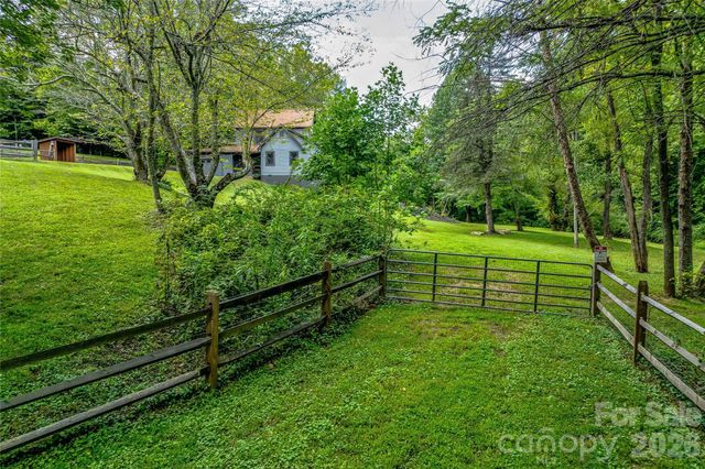 48 Merrell Road, Leicester, NC 28748