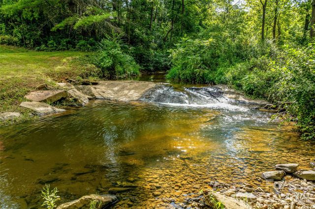 48 Merrell Road, Leicester, NC 28748