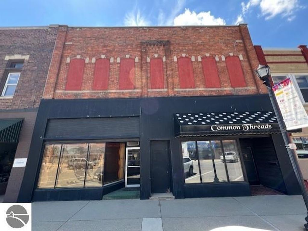 Image 16 of property listing at 109 N Mill Street, St Louis, MI 48880