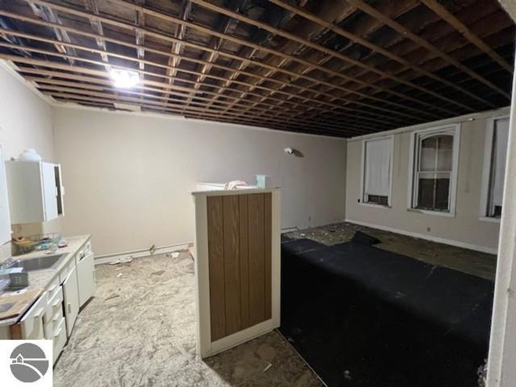 Image 6 of property listing at 109 N Mill Street, St Louis, MI 48880