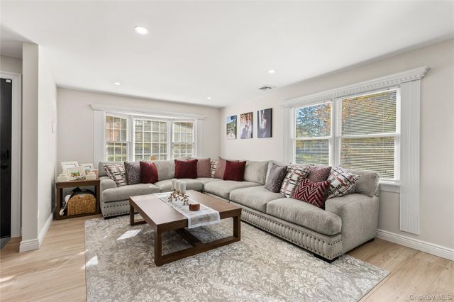 18 Floral Avenue, Huntington, NY 11743