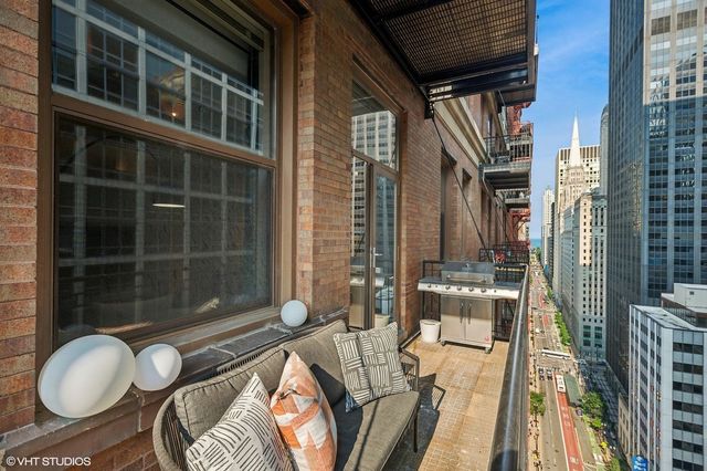 212 W Washington Street 1703, Chicago, IL 60606