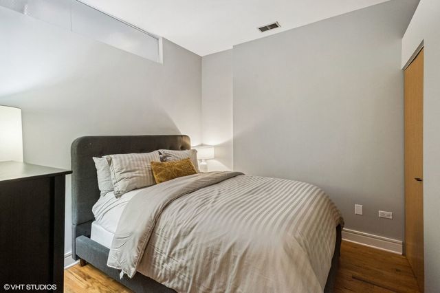 212 W Washington Street 1703, Chicago, IL 60606