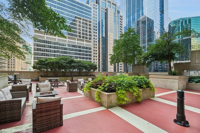 212 W Washington Street 1703, Chicago, IL 60606