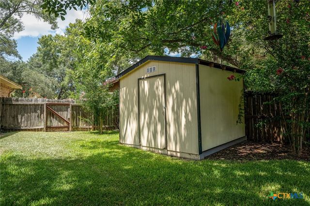 305 Westbend Circle, Seguin, TX 78155