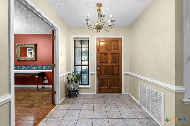 305 Westbend Circle, Seguin, TX 78155