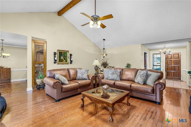305 Westbend Circle, Seguin, TX 78155