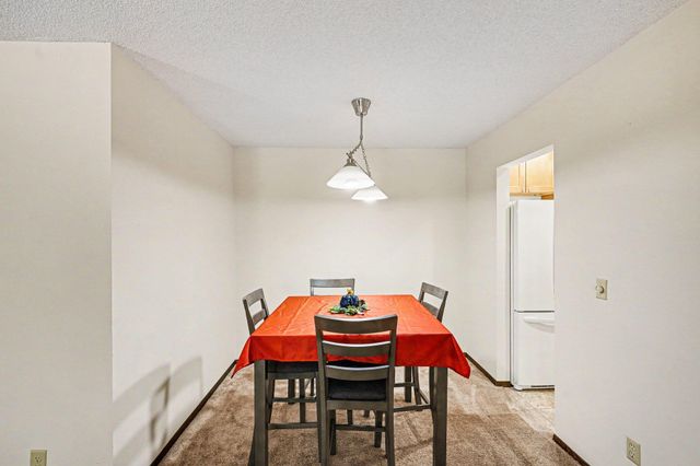 4100 Parklawn Avenue 302, Edina, MN 55435