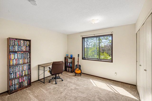 4100 Parklawn Avenue 302, Edina, MN 55435