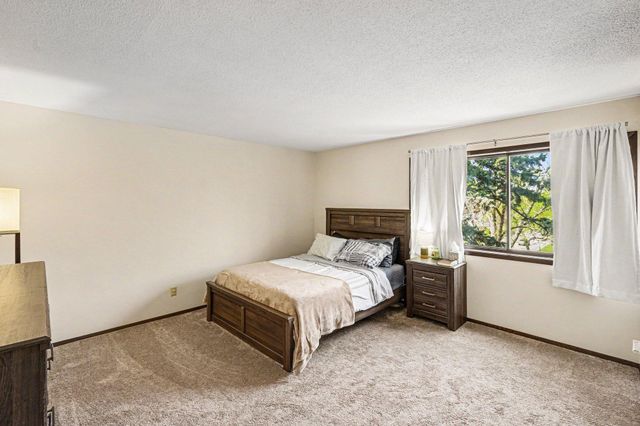 4100 Parklawn Avenue 302, Edina, MN 55435