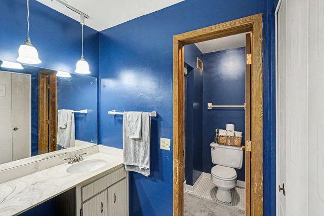 4100 Parklawn Avenue 302, Edina, MN 55435
