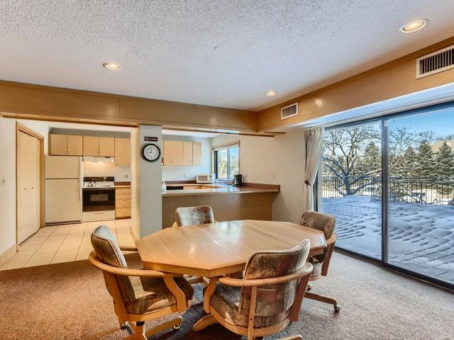 4100 Parklawn Avenue 302, Edina, MN 55435