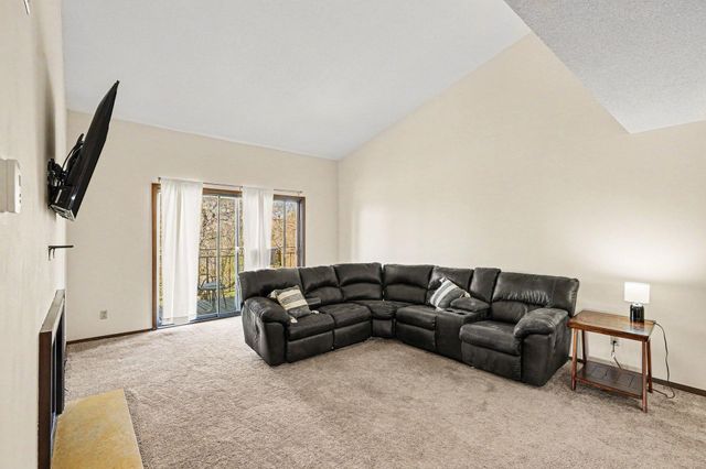 4100 Parklawn Avenue 302, Edina, MN 55435