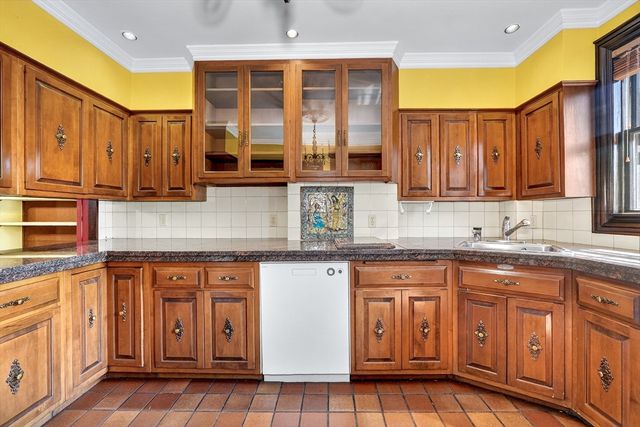 110 Appleton St, Boston, MA 02116