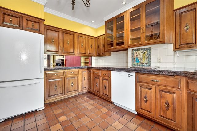 110 Appleton St, Boston, MA 02116